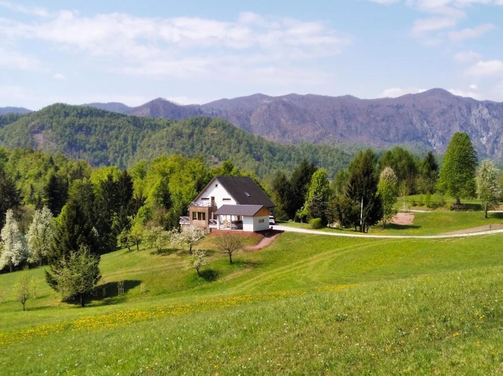 Na Kupcku Estate "Nature Reatreat & Wellness" Idrija Exteriör bild